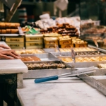 Традиционные сладости и фруктовые десерты в современной интерпретации